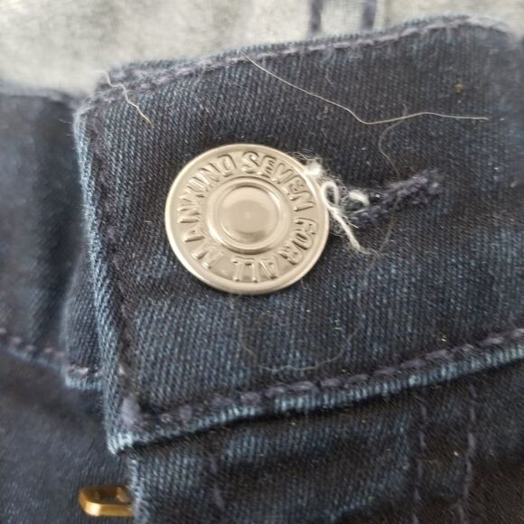 Seven For All Mankind, theskinny bootcut. Size 28. - Picture 14 of 15